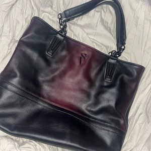 Vera Wang Shoulder Bag
